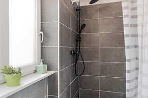 Spacious 2BR Apt Ideal for Longstays