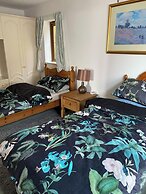 Bayview Cottage Escape in Pendine