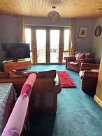 Bayview Cottage Escape in Pendine
