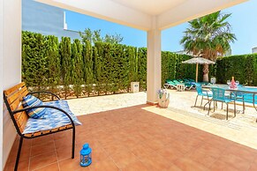 Modern Villa With Pool in Cala D'or
