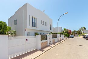 Modern Villa With Pool in Cala D'or