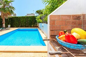 Modern Villa With Pool in Cala D'or