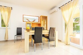 Modern Villa With Pool in Cala D'or