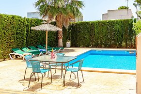 Modern Villa With Pool in Cala D'or