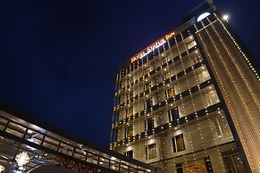 Hotel Status Inn