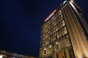 Hotel Status Inn