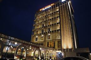 Hotel Status Inn