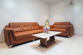 Hotel Status Inn