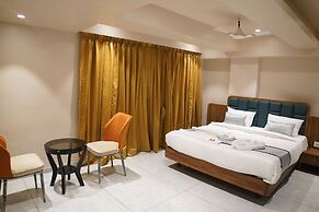 Hotel Status Inn