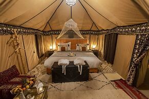 Sahara dunes Luxury Camp