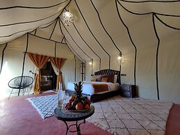 Sahara dunes Luxury Camp