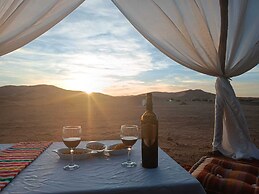 Sahara dunes Luxury Camp