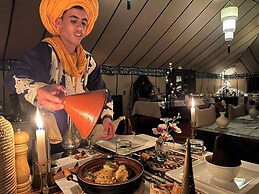 Sahara dunes Luxury Camp