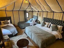 Sahara dunes Luxury Camp