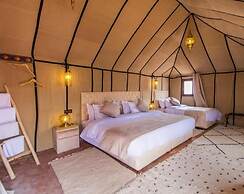 Sahara dunes Luxury Camp