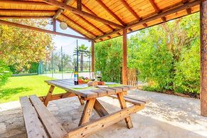 Villa in Buger With Private Courtyard