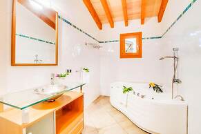 Charming Country House Es Puchet in Buger