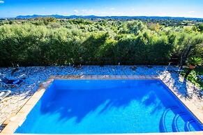 Charming Country House Es Puchet in Buger