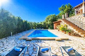 Charming Country House Es Puchet in Buger