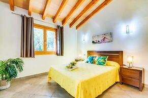 Charming Country House Es Puchet in Buger