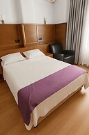 Ferah Hotel