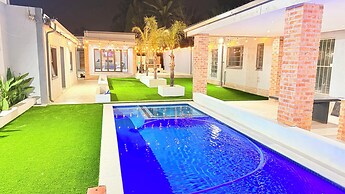 Nexus Luxury Lodge