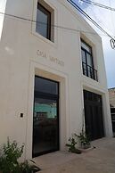Casa Oneiro Hotel Boutique & Suites