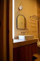Casa Oneiro Hotel Boutique & Suites