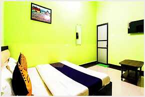 Hotel HR Kashi Viswanath Temple