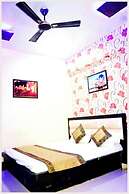 Hotel HR Kashi Viswanath Temple