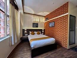 Evara Hotel & Apartment