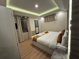 Evara Hotel & Apartment