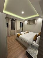 Evara Hotel & Apartment