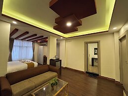 Evara Hotel & Apartment