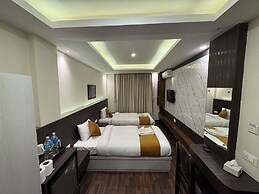 Evara Hotel & Apartment