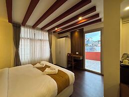 Evara Hotel & Apartment