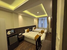 Evara Hotel & Apartment