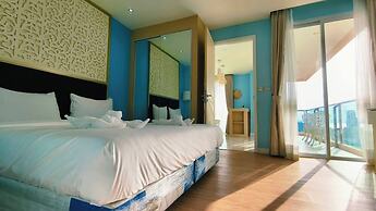Luxury 2-bedroom Sea View Escape