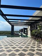 Unique Rooftop Sea View Walking to Beach The Best