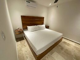 Spacious and Comfortable Ph With Private Pool in Zama!