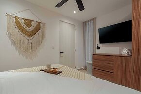Beautiful and Comfortable, 1 Bedroom! The Best in Zama!