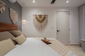 Beautiful and Comfortable, 1 Bedroom! The Best in Zama!