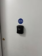 1 Bed Flat - Sleeps 2 - Parking - Wifi