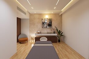 Monsoon Courtyard Luxury Hotel