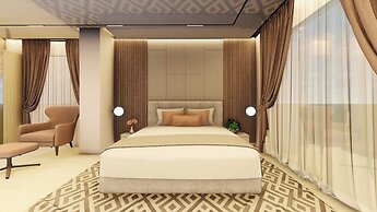 Monsoon Courtyard Luxury Hotel