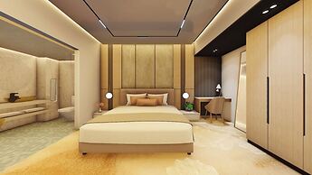Monsoon Courtyard Luxury Hotel