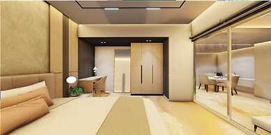 Monsoon Courtyard Luxury Hotel