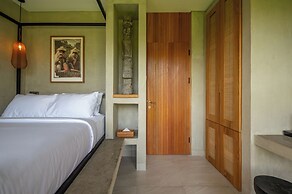Lokale Resort Hotel & Villas