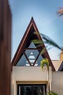 Lokale Resort Hotel & Villas