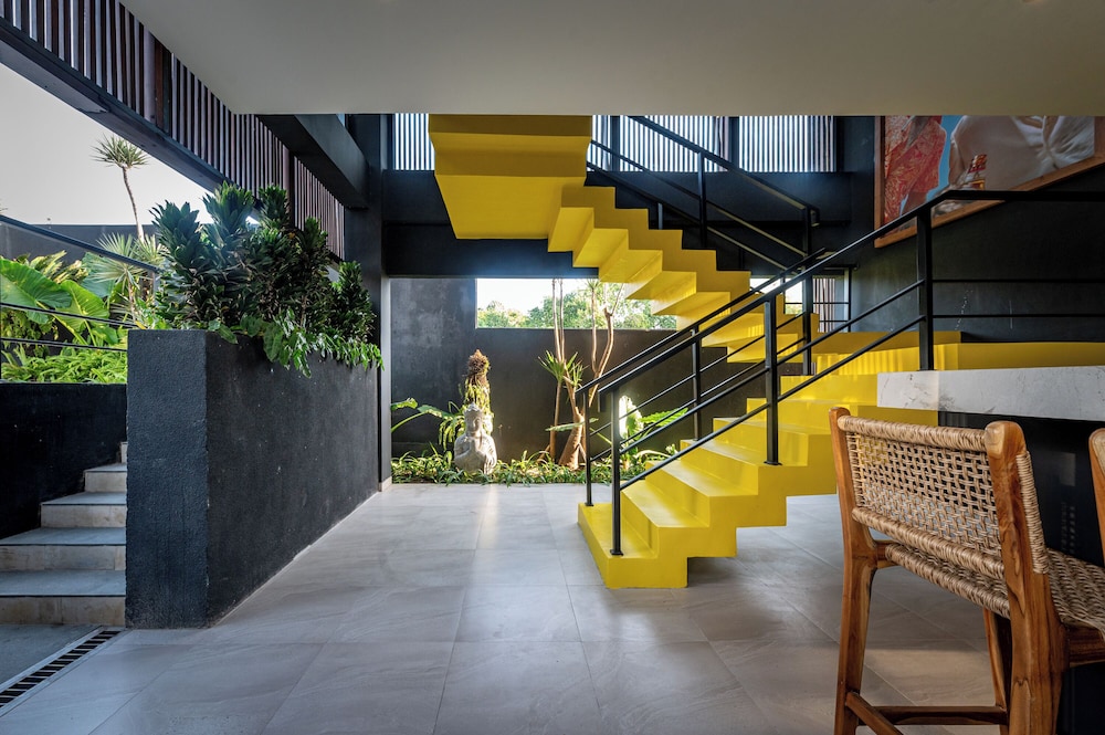 Lokale Resort Hotel & Villas